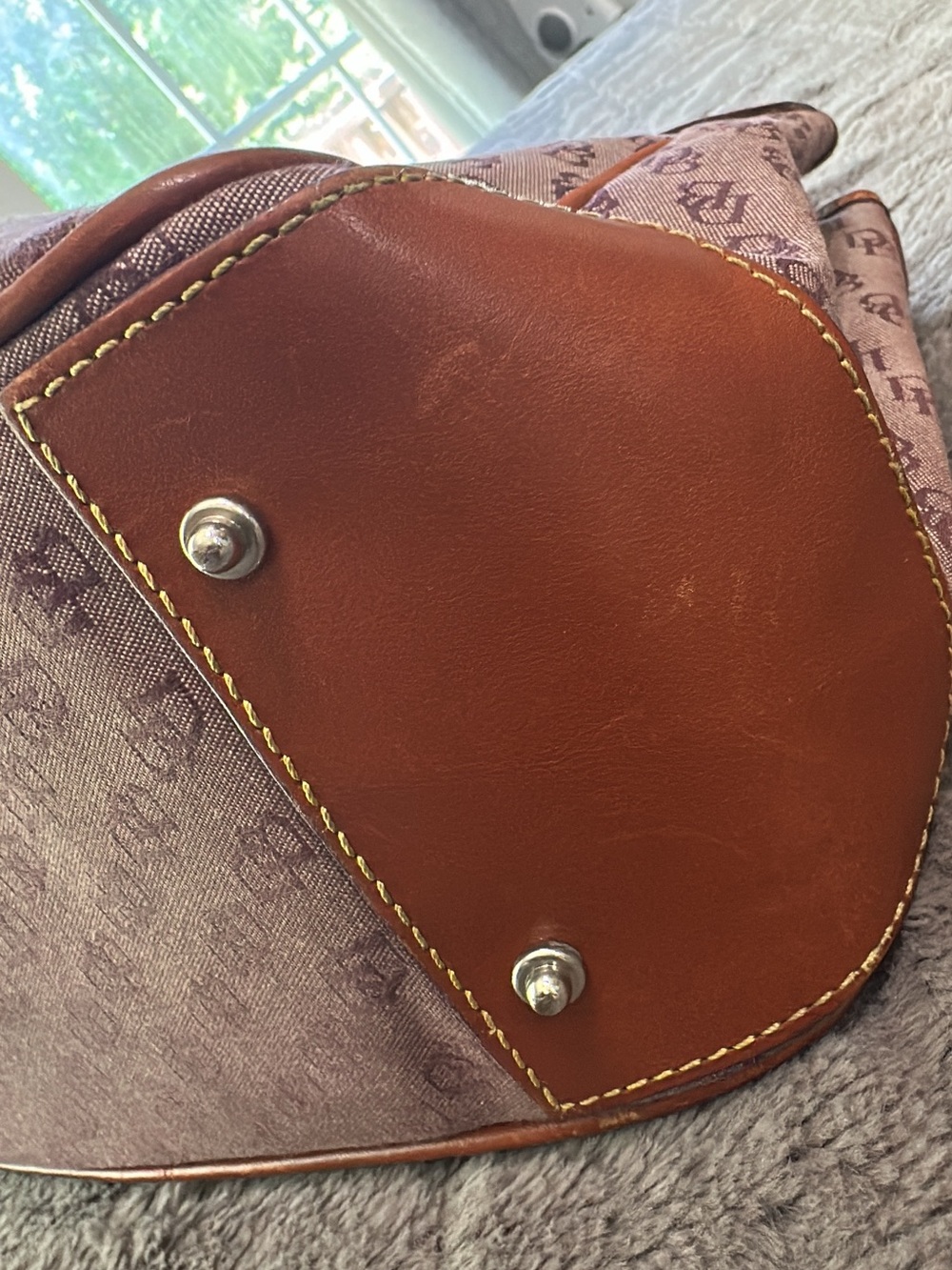 Dooney & Bourke Monogram
Canvas & Leather Satchel NEEDS CLEANING INSIDE (bags21) - Picture 7 of 16